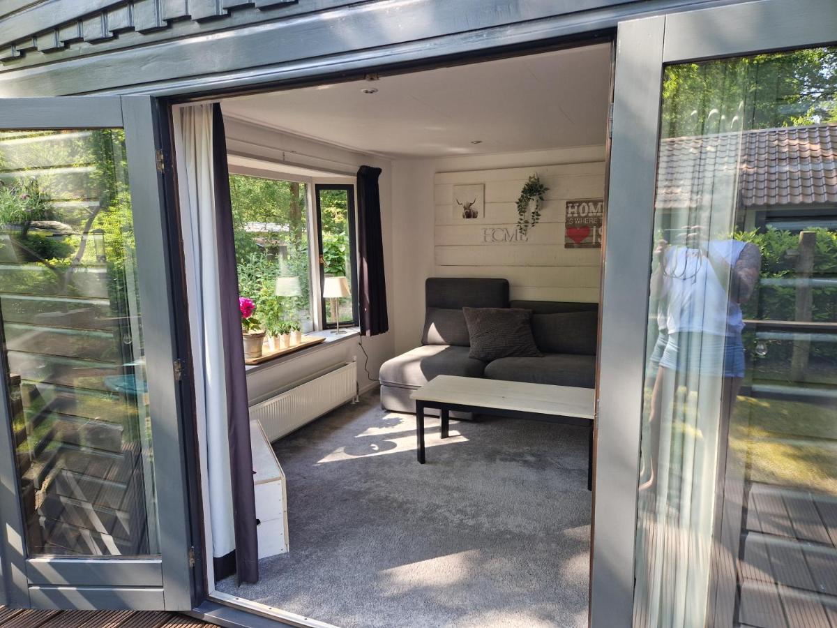 Heerlijk Huisje In Het Bos Op Chaletpark Kempenbos Diessen Buitenkant foto